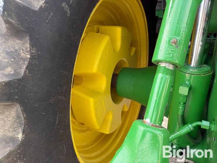 2025-john-deere-8r-310-image-18