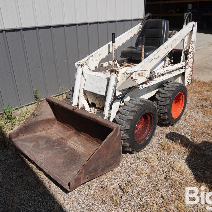 BOBCAT M371