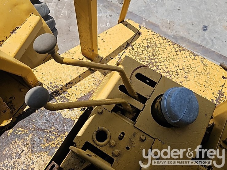 caterpillar-950-image-24