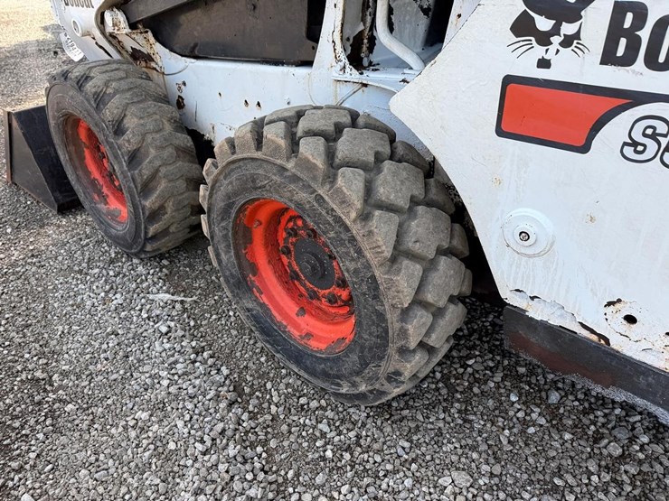 2013-bobcat-s590-image-16