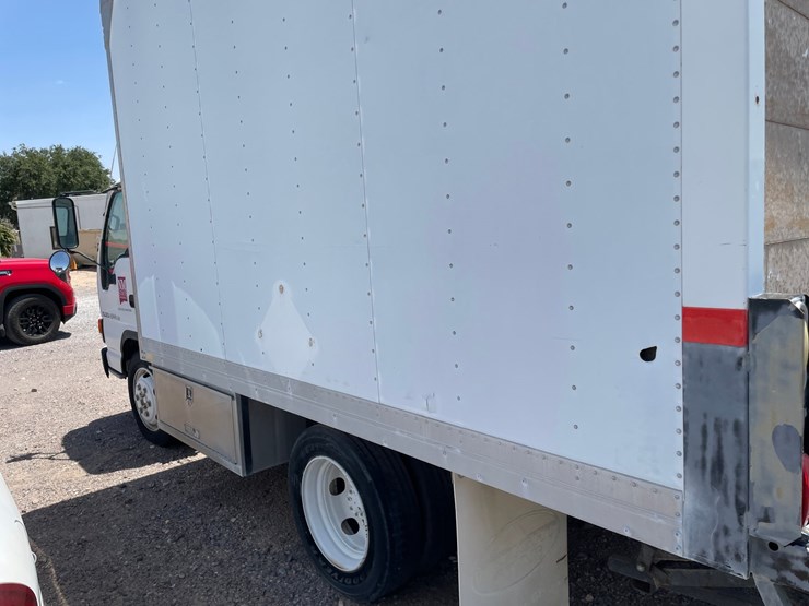 #2254-•-1998-isuzu-2-ton-cargo-truck-image-13