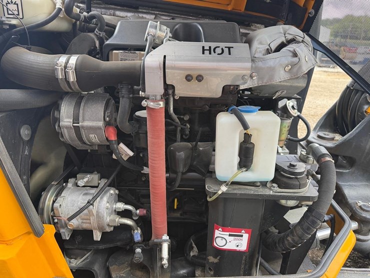 2021-jcb-48z-1-image-15