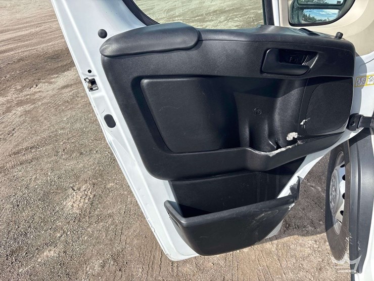 2022-ram-promaster-3500-image-11