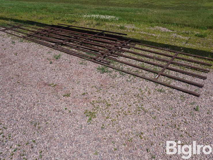 continuous-fence-panels-image-1