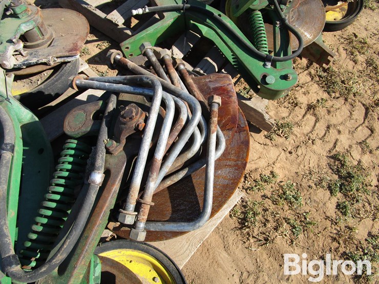 john-deere-14-image-11