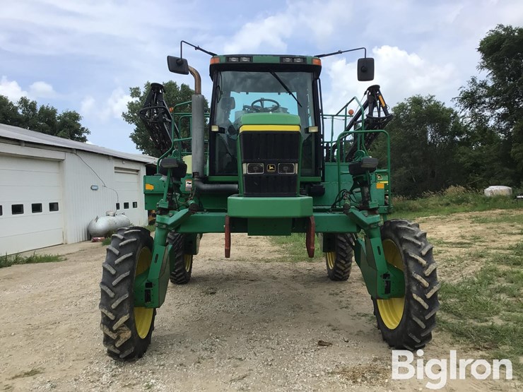 john-deere-4700-image-2