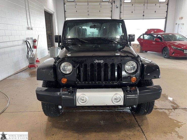 2011-jeep-wrangler-image-2