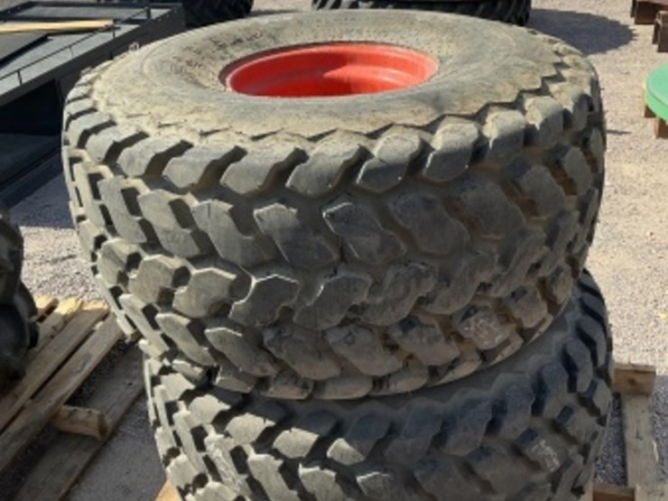 (2)-equipment-wheels-&-tires-image-1