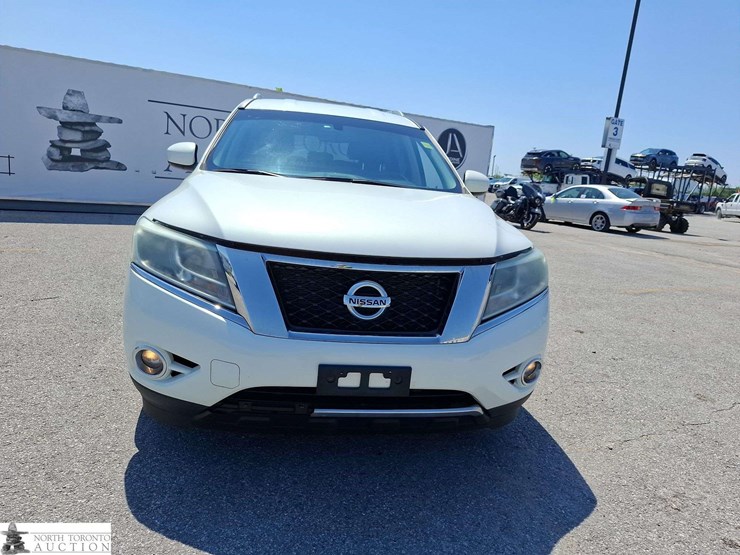 2014-nissan-pathfinder-image-2