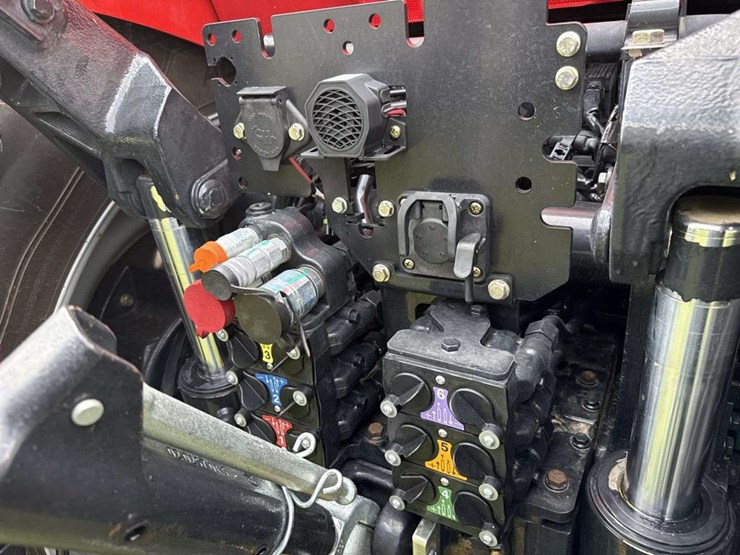 2024-case-ih-340-image-23