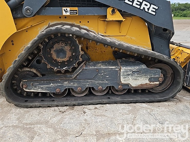 2022-deere-317g-image-8