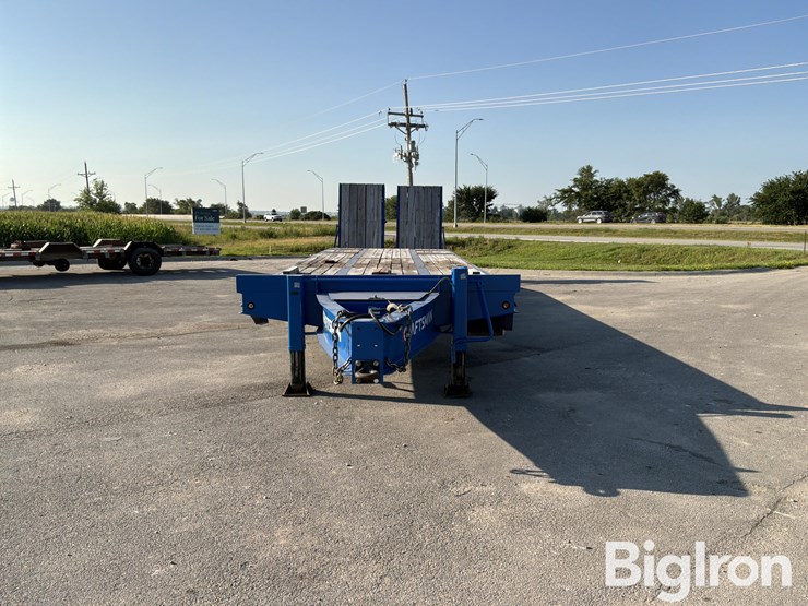 2022-massey-ferguson-730-image-2