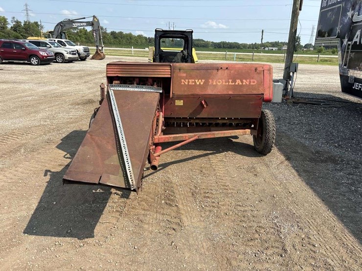 new-holland-270-image-3
