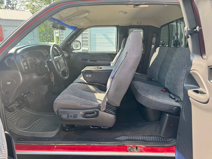 2001-dodge-ram-2500-image-5