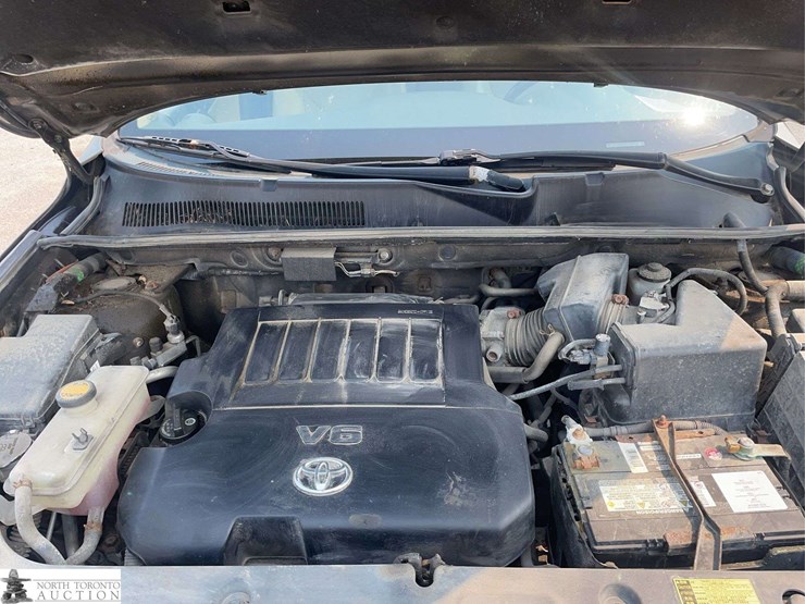 2010-toyota-rav4-image-10