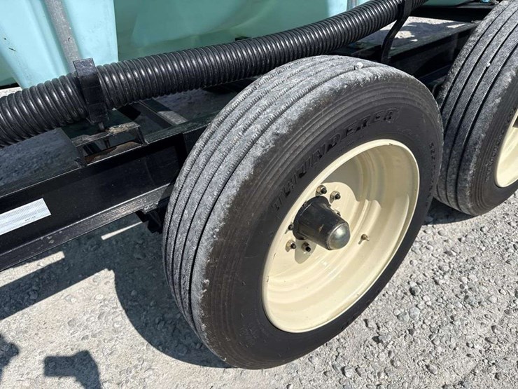 dalton-1300-galllon-tender-trailer-image-12
