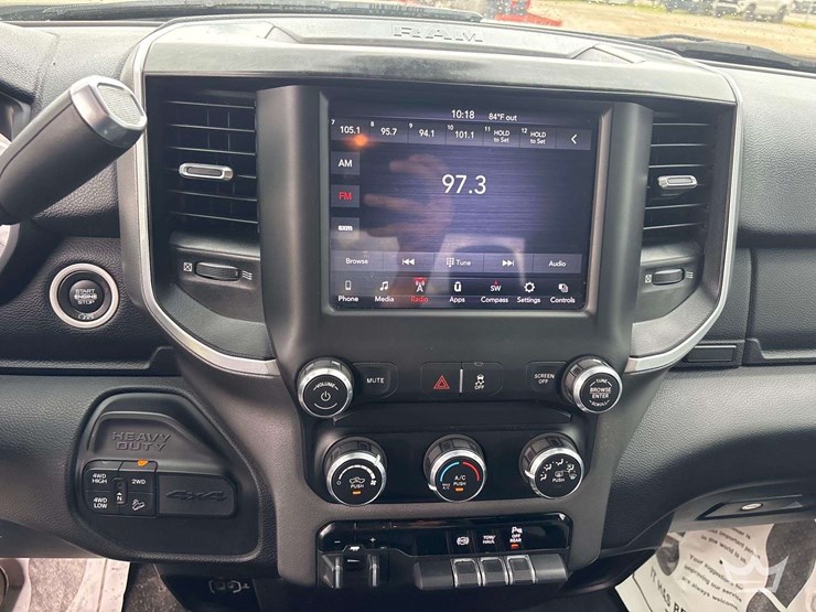 2021-dodge-2500-image-15