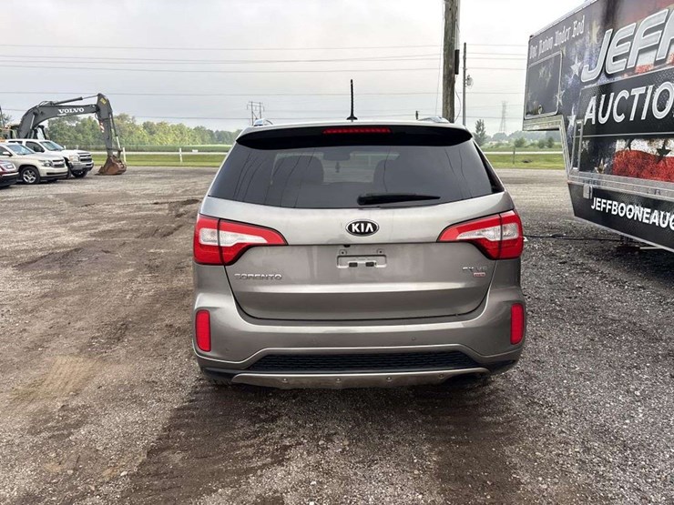 2014-kia-sorento-sx-image-3