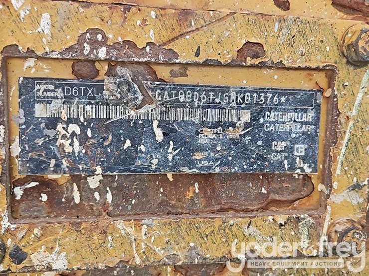 2014-caterpillar-d6t-image-40