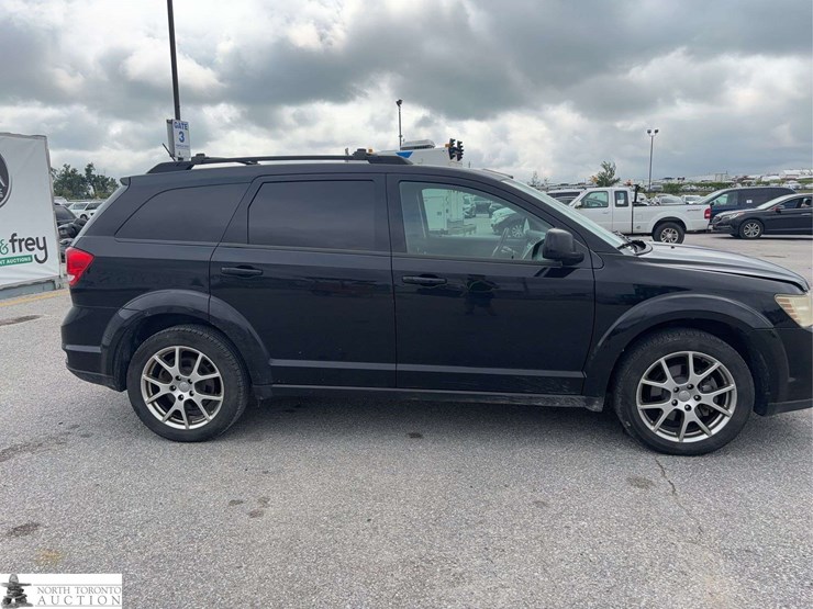 2015-dodge-journey-image-4