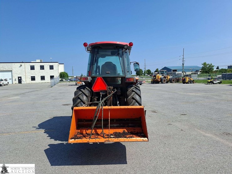 2011-kubota-l5240hstc-image-6