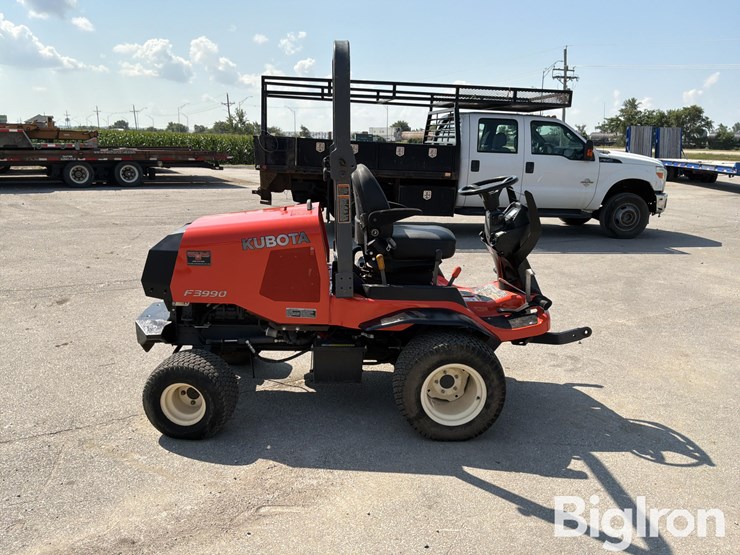 2017-kubota-f3990-image-4