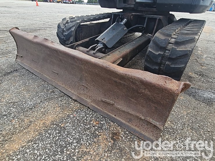 2016-bobcat-e32-image-14