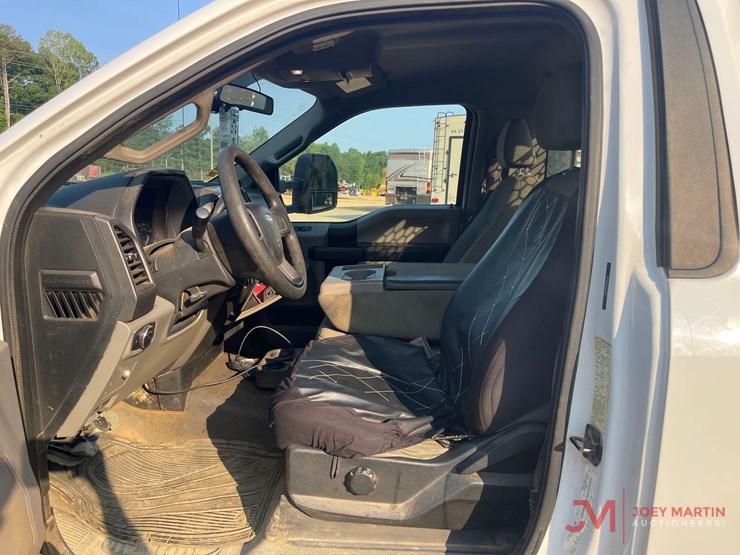 2018-ford-f350-xl-image-17