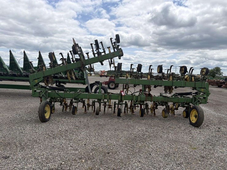 john-deere-16-image-6