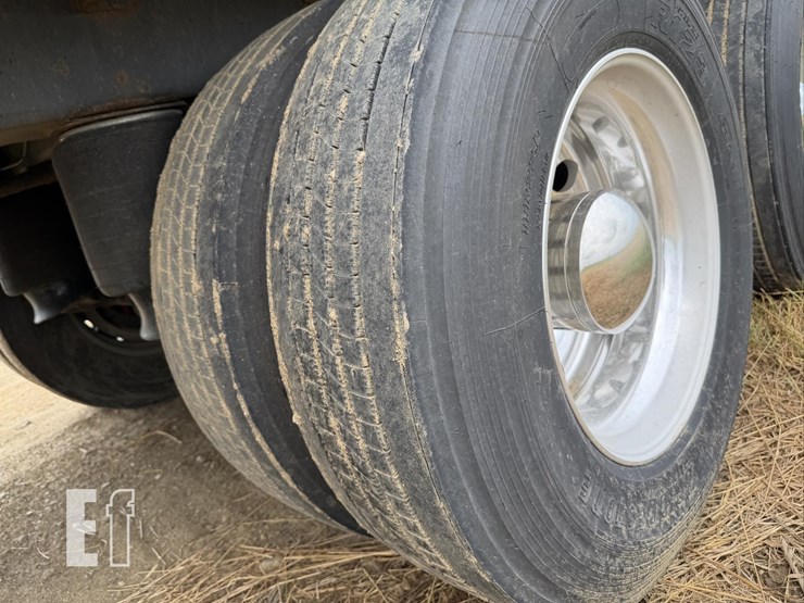 2011-wilson-grain-trailer-image-39