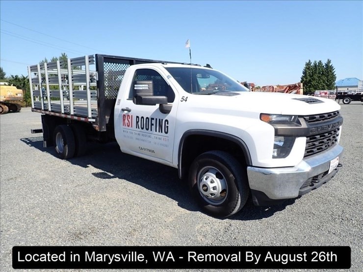 2022-chevrolet-3500-image-15