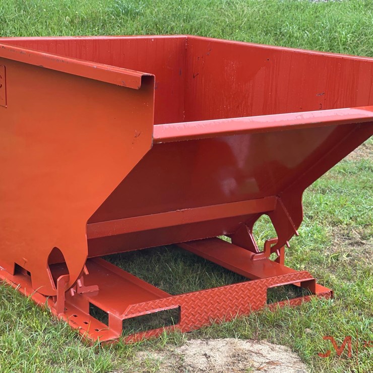 NEW 2YD SELF DUMPING HOPPER