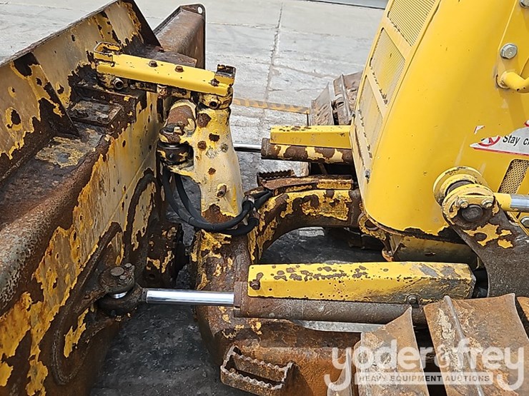 2023-komatsu-d39px-24-image-17