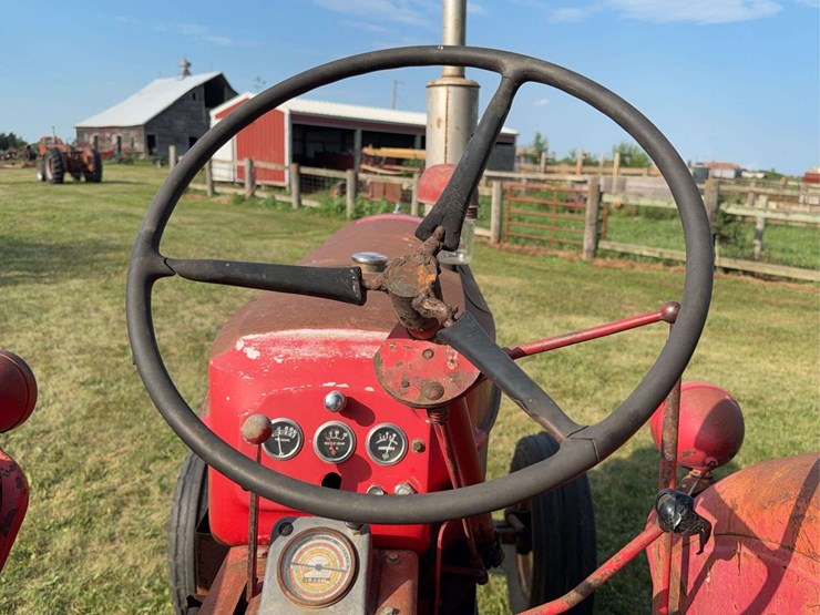 massey-ferguson-444-image-36
