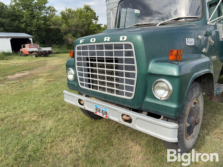1978-ford-f700-image-10