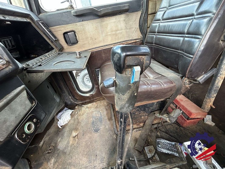 1987-peterbilt-379-image-66