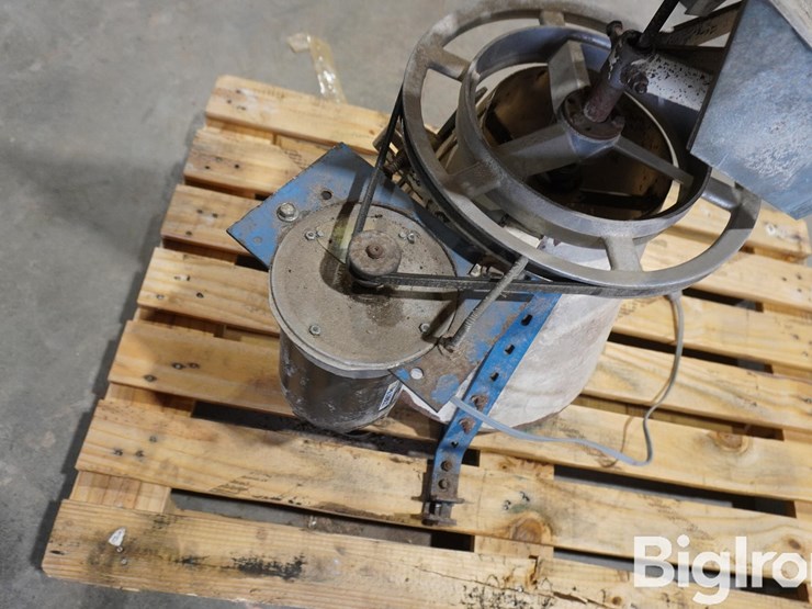 shivers-grain-spreader-1/3-hp-image-9