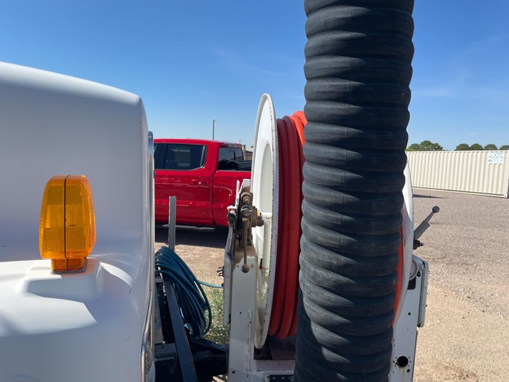 2005-vactor-2100-image-48