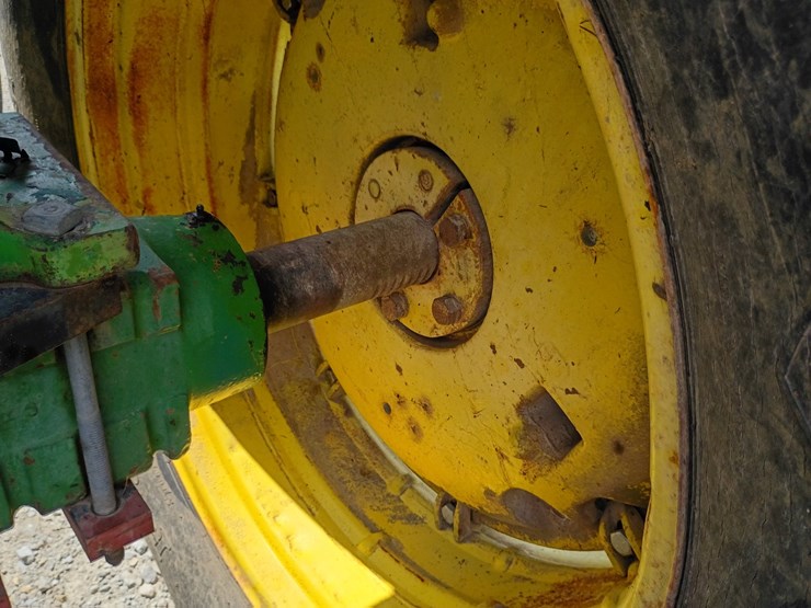 john-deere-2940-image-70