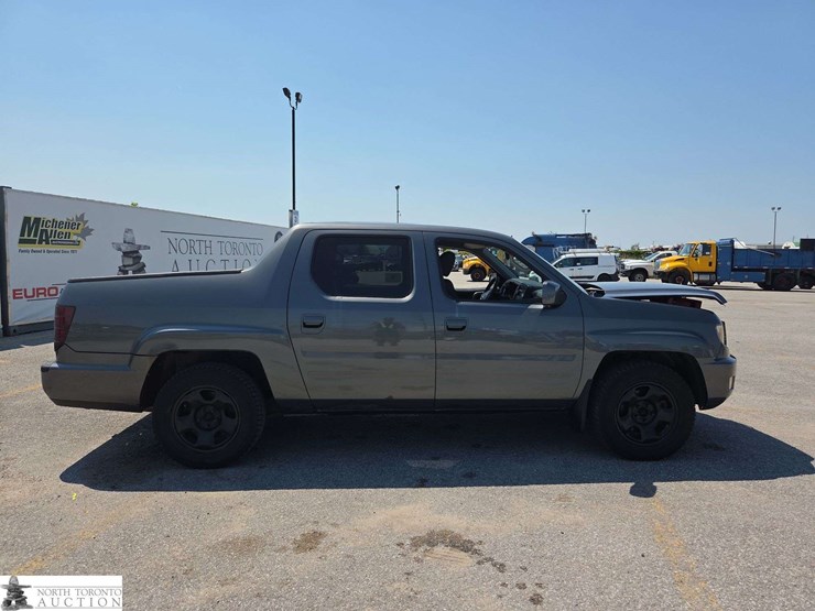 2010-honda-ridgeline-image-4