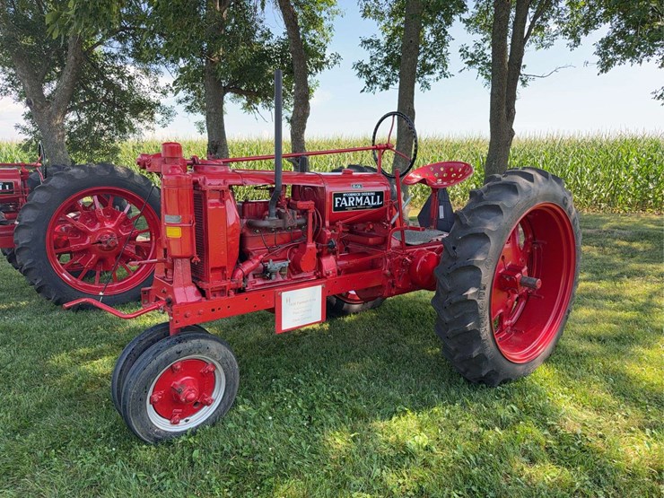 1938-farmall-f-14-(9th-f-14-built)-image-1
