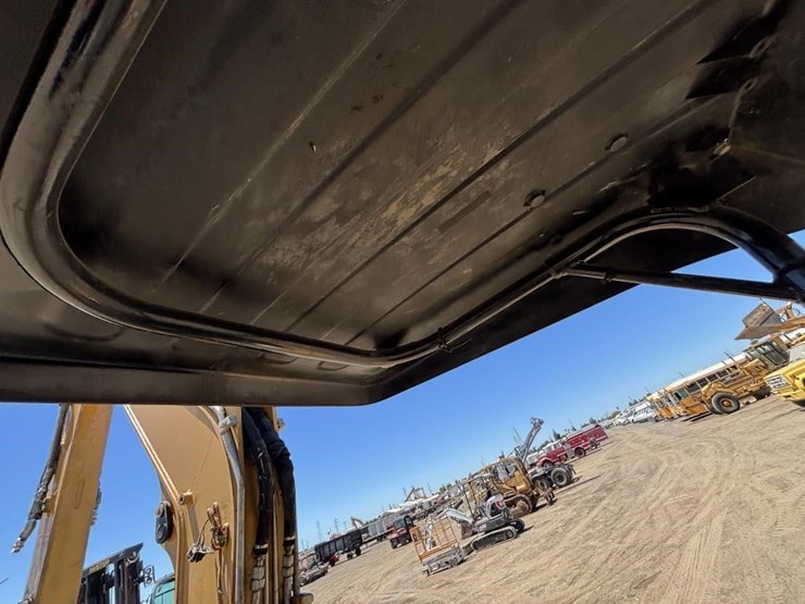 2017-caterpillar-304e2-cr-image-33