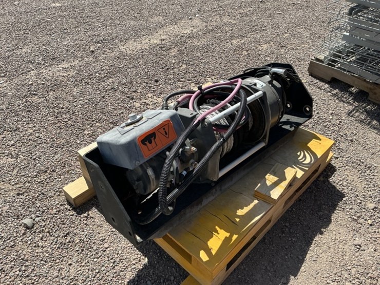 warn-m12000-winch-image-2