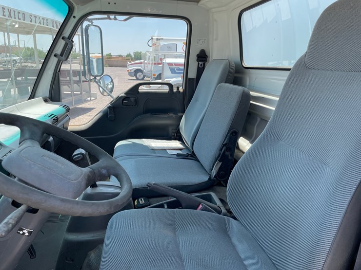 #2254-•-1998-isuzu-2-ton-cargo-truck-image-31