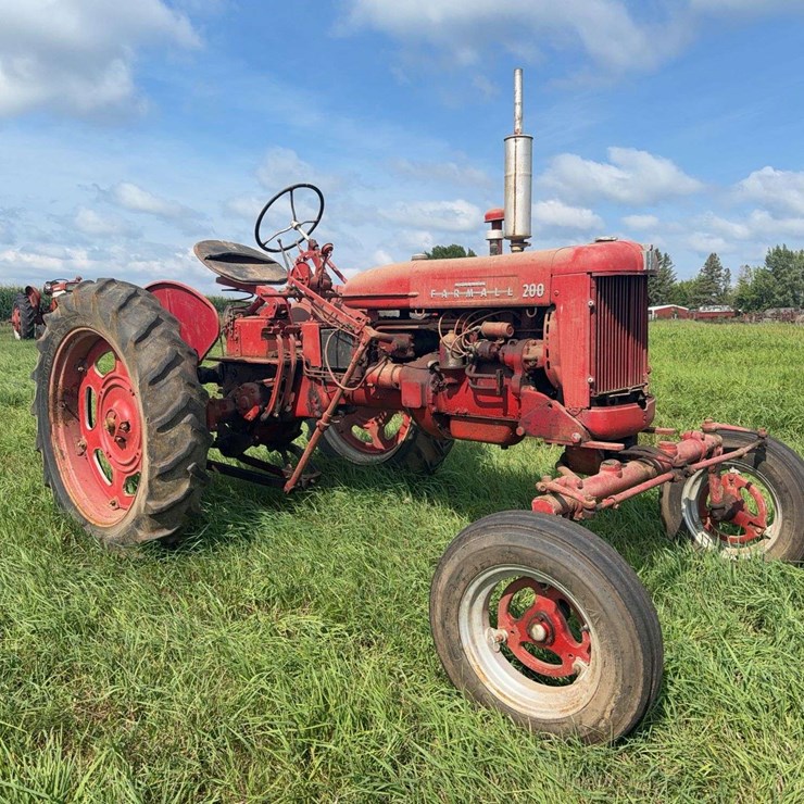 Farmall 200