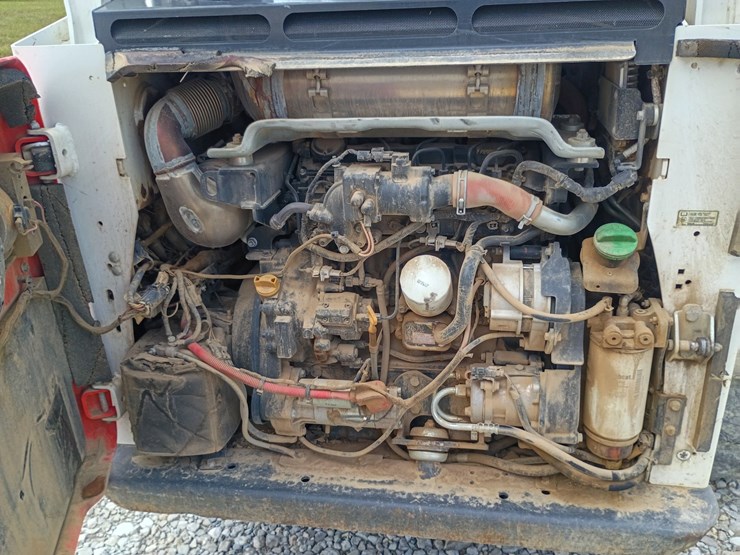 2023-bobcat-t770-image-16