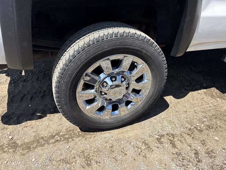 2015-gmc-sierra-2500-image-9