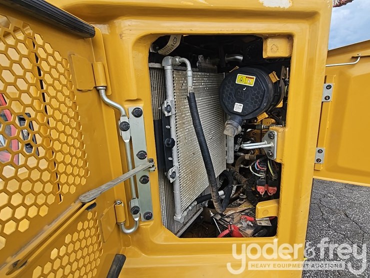 2023-caterpillar-306-cr-image-22