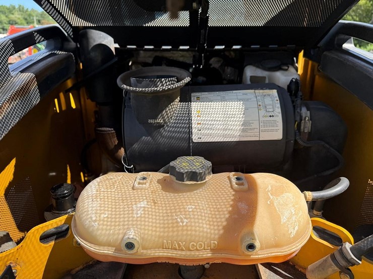 2013-deere-333e-image-15
