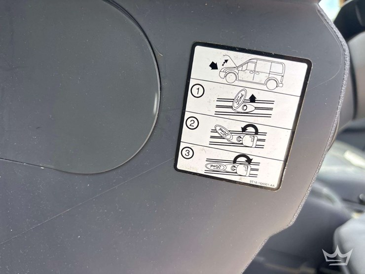 2011-ford-transit-connect-image-13